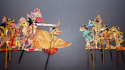 Wayang kulit puppets 02.jpg